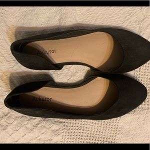 Size 10.5 womens black ballet flats